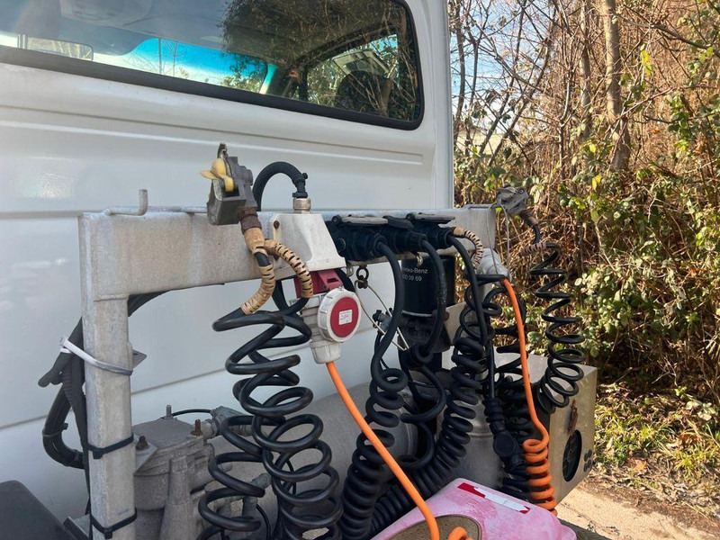 Mini artic tractor unit Mercedes-Benz SPRINTER 519: picture 14