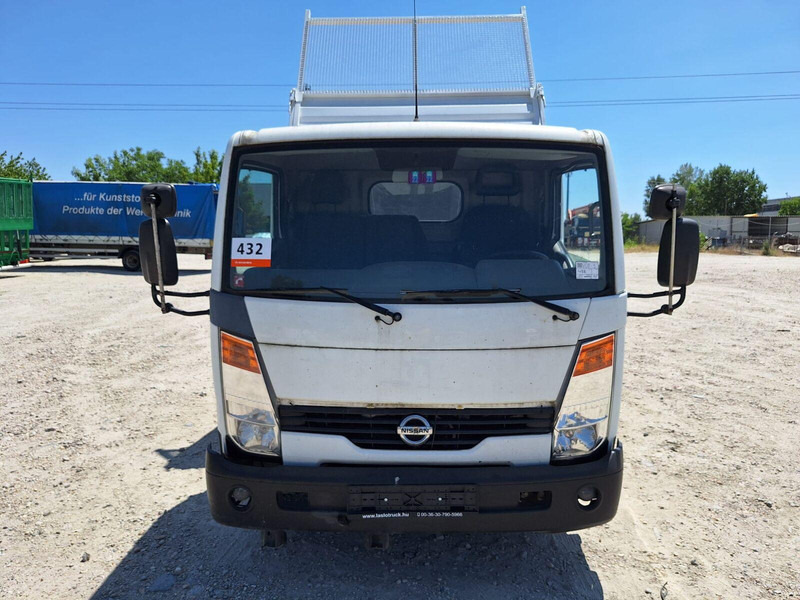 Nissan Cabstar 2,5 TDi - 3 sided Tipper - Tipper van: picture 3 Nissan Cabstar 2,5 TDi - 3 sided Tipper - Tipper van: picture 3