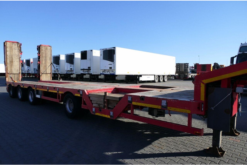 Low loader semi-trailer Nooteboom NISKOPODWOZIE LAWETA / 4 OSIOWA / DMC: 73500 KG / NAJAZDY HYDRAU: picture 11 Low loader semi-trailer Nooteboom NISKOPODWOZIE LAWETA / 4 OSIOWA / DMC: 73500 KG / NAJAZDY HYDRAU: picture 11