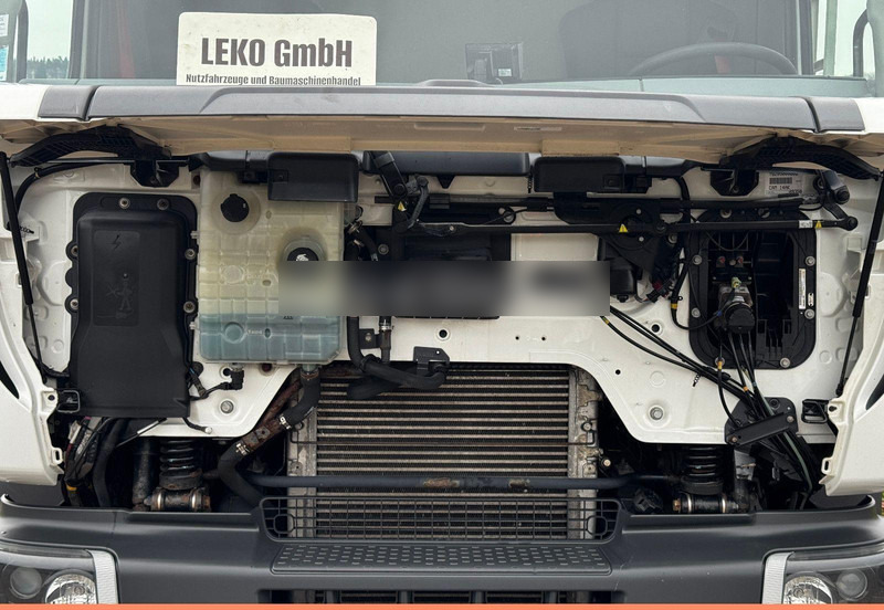 Refrigerator truck Renault D 19.280: picture 14