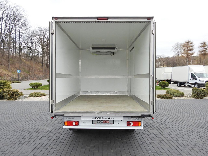 Refrigerated delivery van Renault MASTER CHŁODNIA KONTENER 0*C LEDY KLIMATYZACJA 145KM [ 405741: picture 12 Refrigerated delivery van Renault MASTER CHŁODNIA KONTENER 0*C LEDY KLIMATYZACJA 145KM [ 405741: picture 12