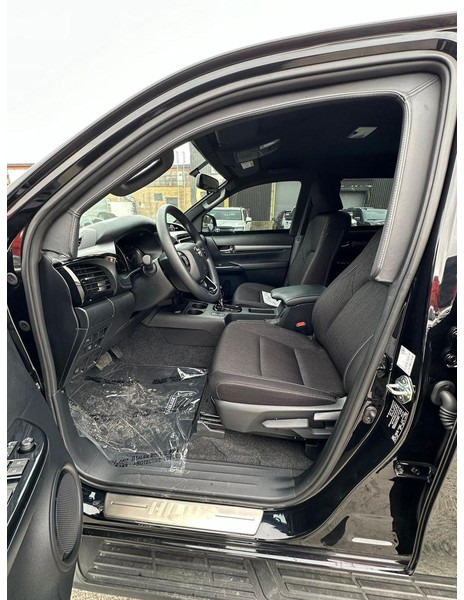 SUV Toyota Hilux Armored SUV: picture 6