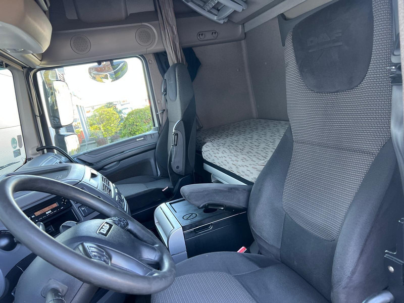 Tractor unit DAF XF 106 460 EURO 6 SSC LOW DECK: picture 10 Tractor unit DAF XF 106 460 EURO 6 SSC LOW DECK: picture 10