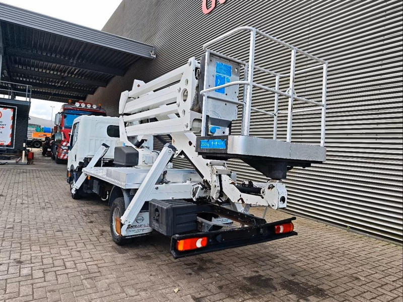 Nissan Cabstar 35.11 - Lifting basket truck - Truck, Crane truck: picture 4 Nissan Cabstar 35.11 - Lifting basket truck - Truck, Crane truck: picture 4
