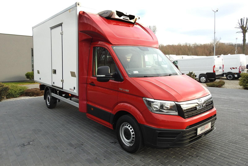 Volkswagen Crafter REFRIGERATOR -5*C 8 PALETS - Refrigerated delivery van: picture 4 Volkswagen Crafter REFRIGERATOR -5*C 8 PALETS - Refrigerated delivery van: picture 4
