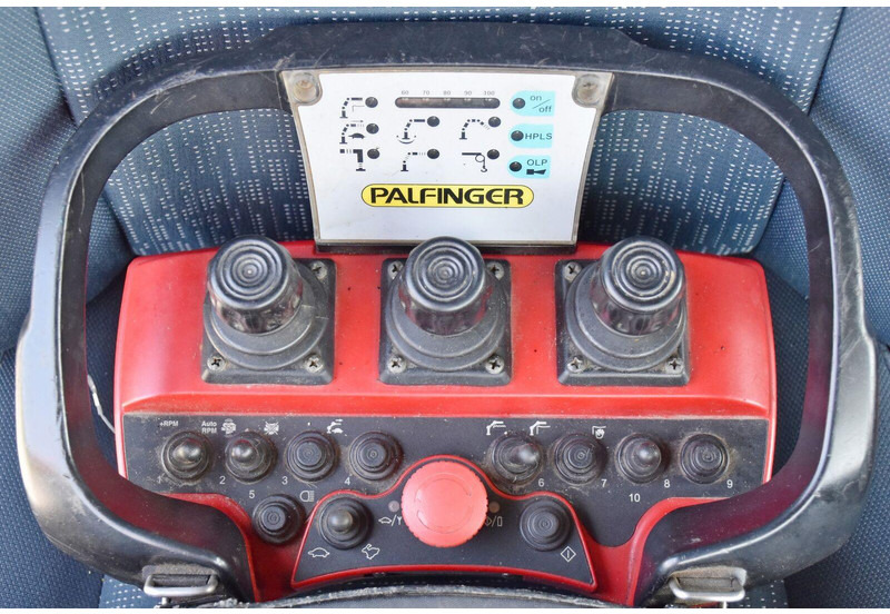 Tow truck Volvo FM 410: picture 13