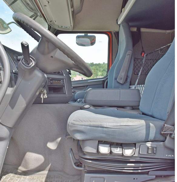 Tow truck Volvo FM 410: picture 9