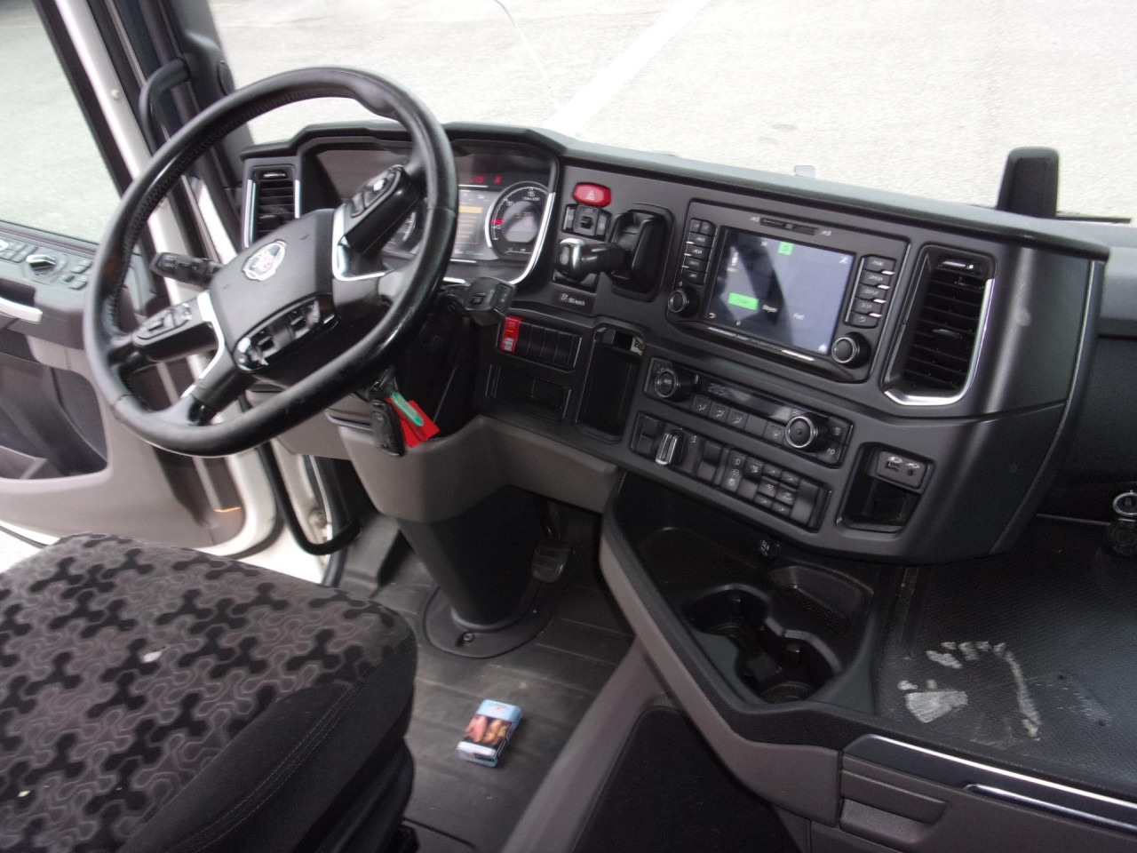 SCANIA R 410 A4x2NA - Tractor unit: picture 4 SCANIA R 410 A4x2NA - Tractor unit: picture 4