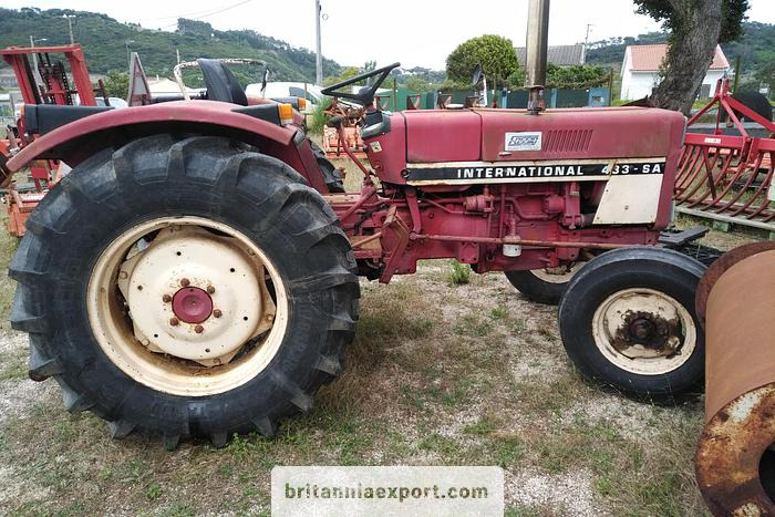 INTERNATIONAL 433 SA 4X2 | 2.5 diesel | brand new tyres | - Farm tractor: picture 3 INTERNATIONAL 433 SA 4X2 | 2.5 diesel | brand new tyres | - Farm tractor: picture 3