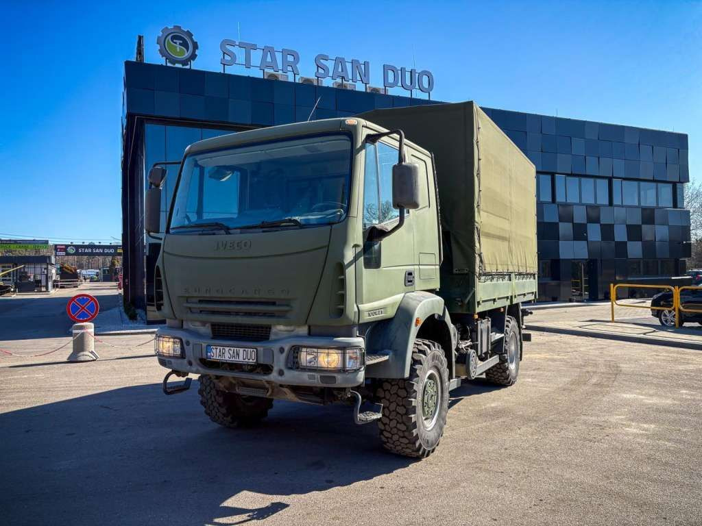 Iveco EUROCARGO 4x4 Offroad Camper Winde - Curtainsider truck: picture 1 Iveco EUROCARGO 4x4 Offroad Camper Winde - Curtainsider truck: picture 1