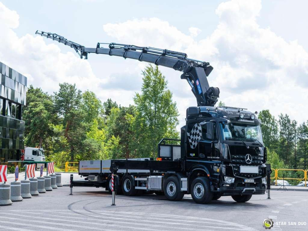 Mercedes-Benz AROCS 3251 8x4 HMF 8520 Fly Jib Winch - Crane truck: picture 5 Mercedes-Benz AROCS 3251 8x4 HMF 8520 Fly Jib Winch - Crane truck: picture 5
