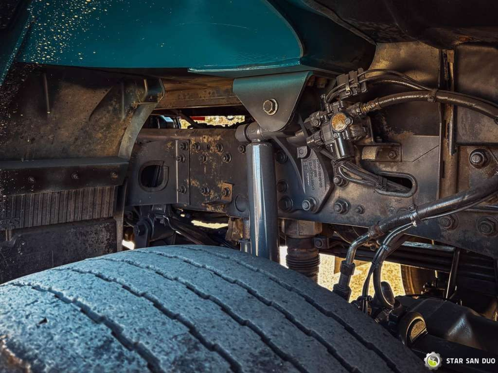 New Tipper Mercedes-Benz  Zetros 1833 4x4 Kipper Camper Chassis: picture 22