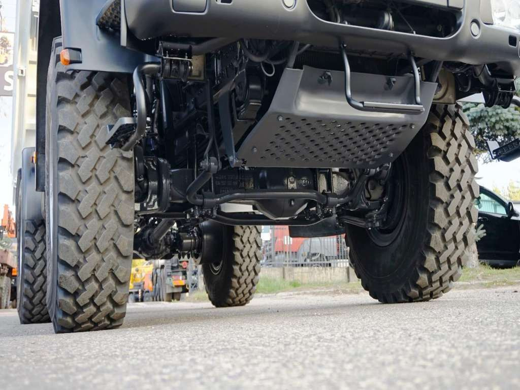 New Tipper Mercedes-Benz  Zetros 1833 4x4 Kipper Camper Chassis: picture 29