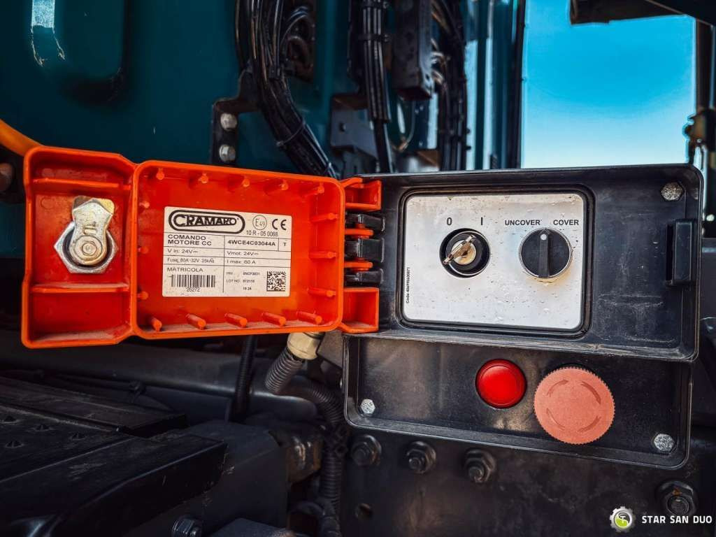 New Tipper Mercedes-Benz  Zetros 1833 4x4 Kipper Camper Chassis: picture 19