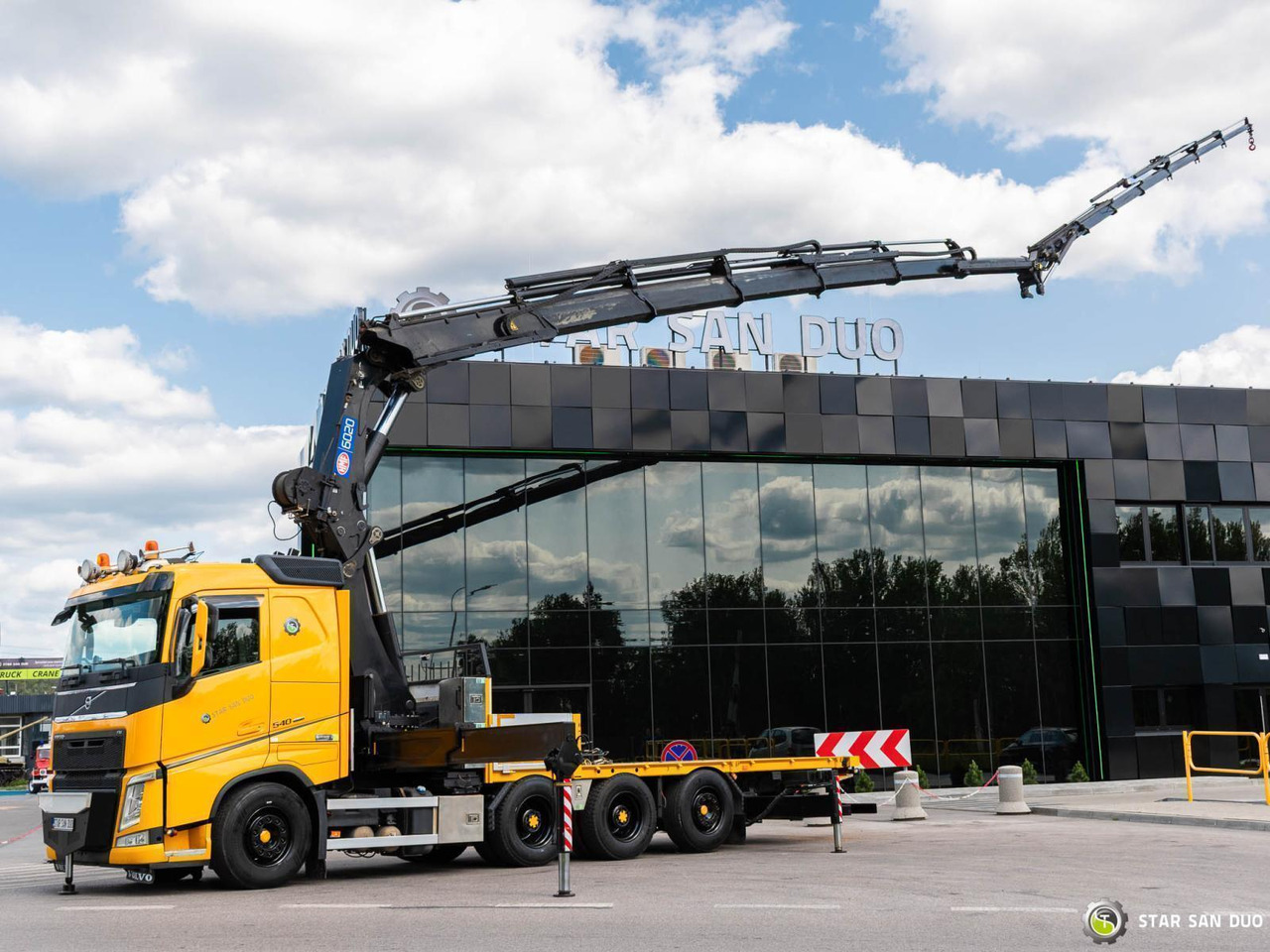 - Crane truck: picture 4 - Crane truck: picture 4