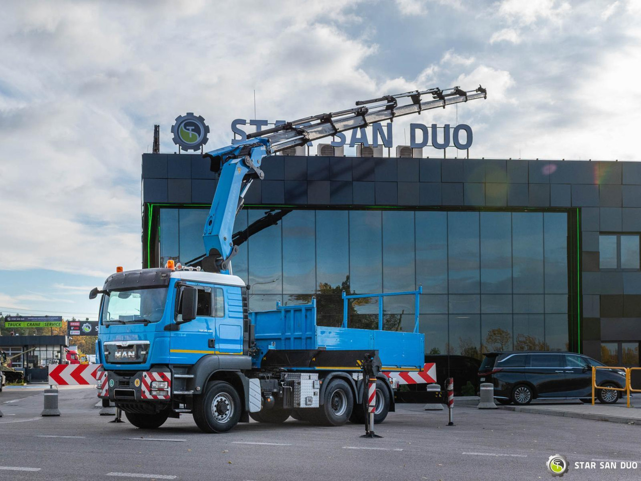 - Crane truck: picture 5 - Crane truck: picture 5