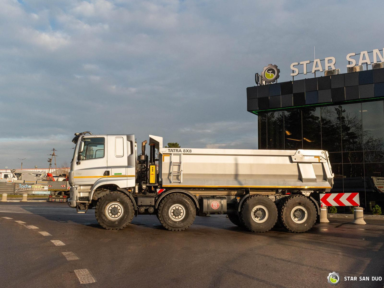 - Tipper: picture 5 - Tipper: picture 5