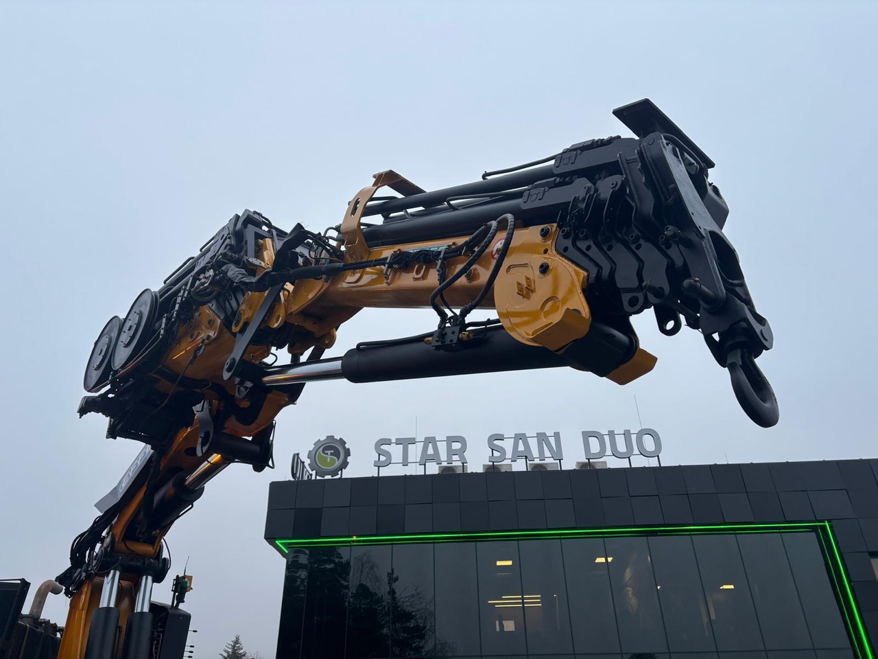 Crane truck : picture 9