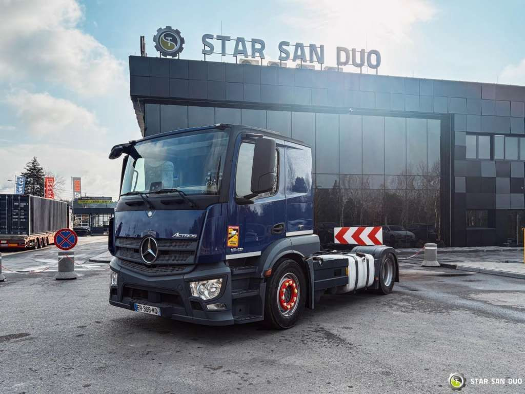 Mercedes-Benz ACTROS 1843 4x2 EURO 6 Hydraulic LOHR - Tractor unit: picture 3 Mercedes-Benz ACTROS 1843 4x2 EURO 6 Hydraulic LOHR - Tractor unit: picture 3