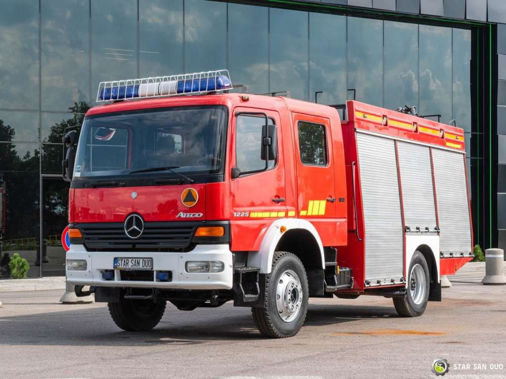 Mercedes-Benz 4x4 ATEGO 1225 CNBOP Fire Brigade - Truck: picture 3 Mercedes-Benz 4x4 ATEGO 1225 CNBOP Fire Brigade - Truck: picture 3