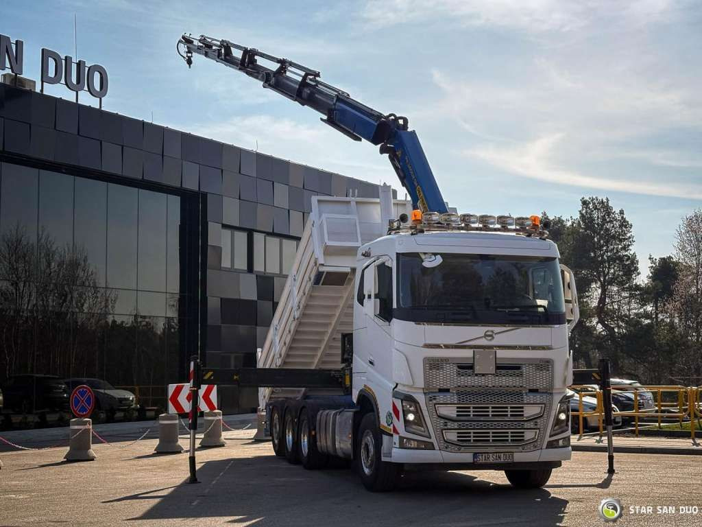 Crane truck Volvo  FH 16.550 8x4 Palfinger PK 34002-SH Crane Kippe: picture 12