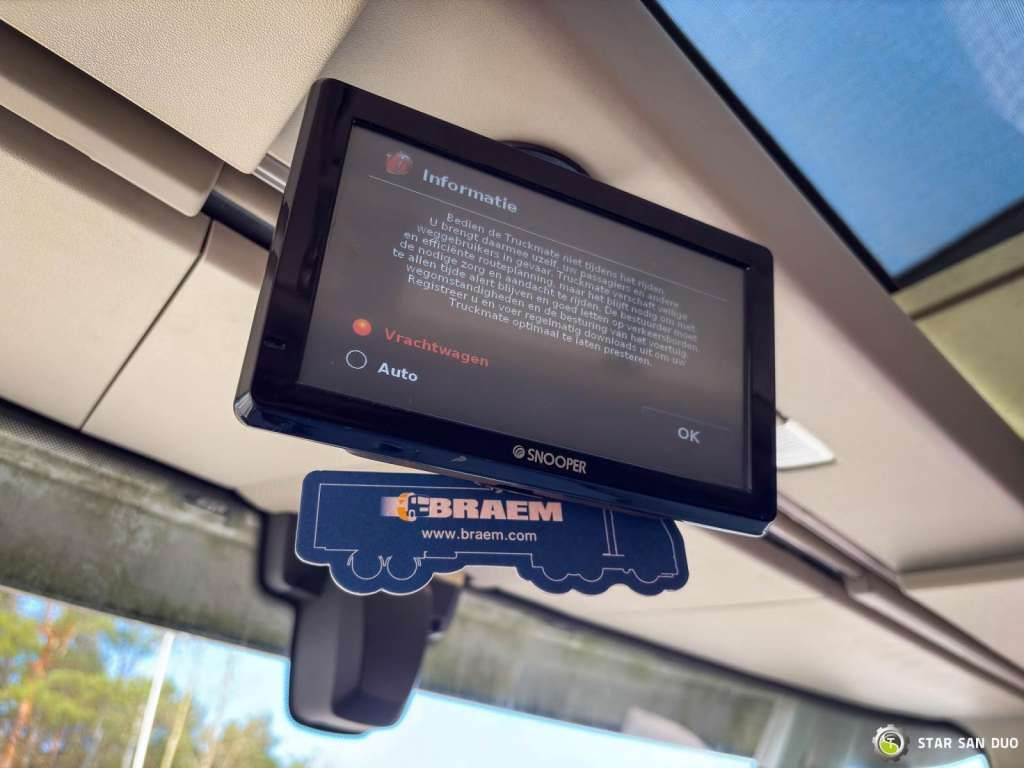Crane truck Volvo  FH 16.550 8x4 Palfinger PK 34002-SH Crane Kippe: picture 17