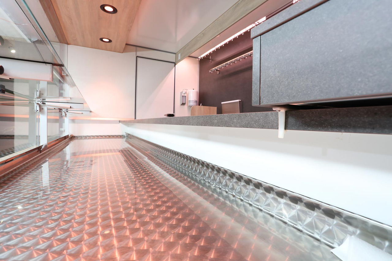 Vending truck Tourenmobil BORCO HÖHNS: picture 11