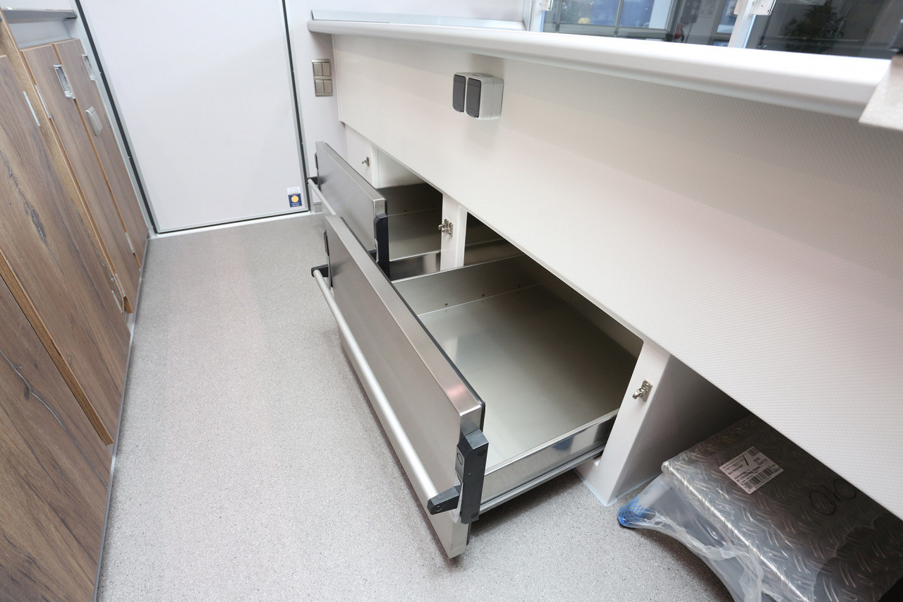 Verkaufsanhänger BORCO HÖHNS - Vending trailer: picture 4 Verkaufsanhänger BORCO HÖHNS - Vending trailer: picture 4