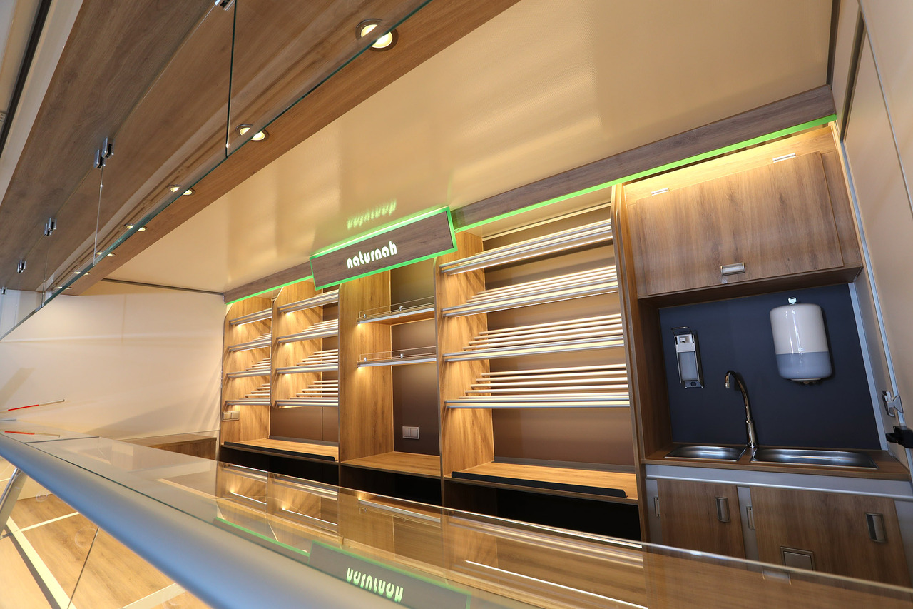 Verkaufsanhänger BORCO HÖHNS - Vending trailer: picture 5 Verkaufsanhänger BORCO HÖHNS - Vending trailer: picture 5