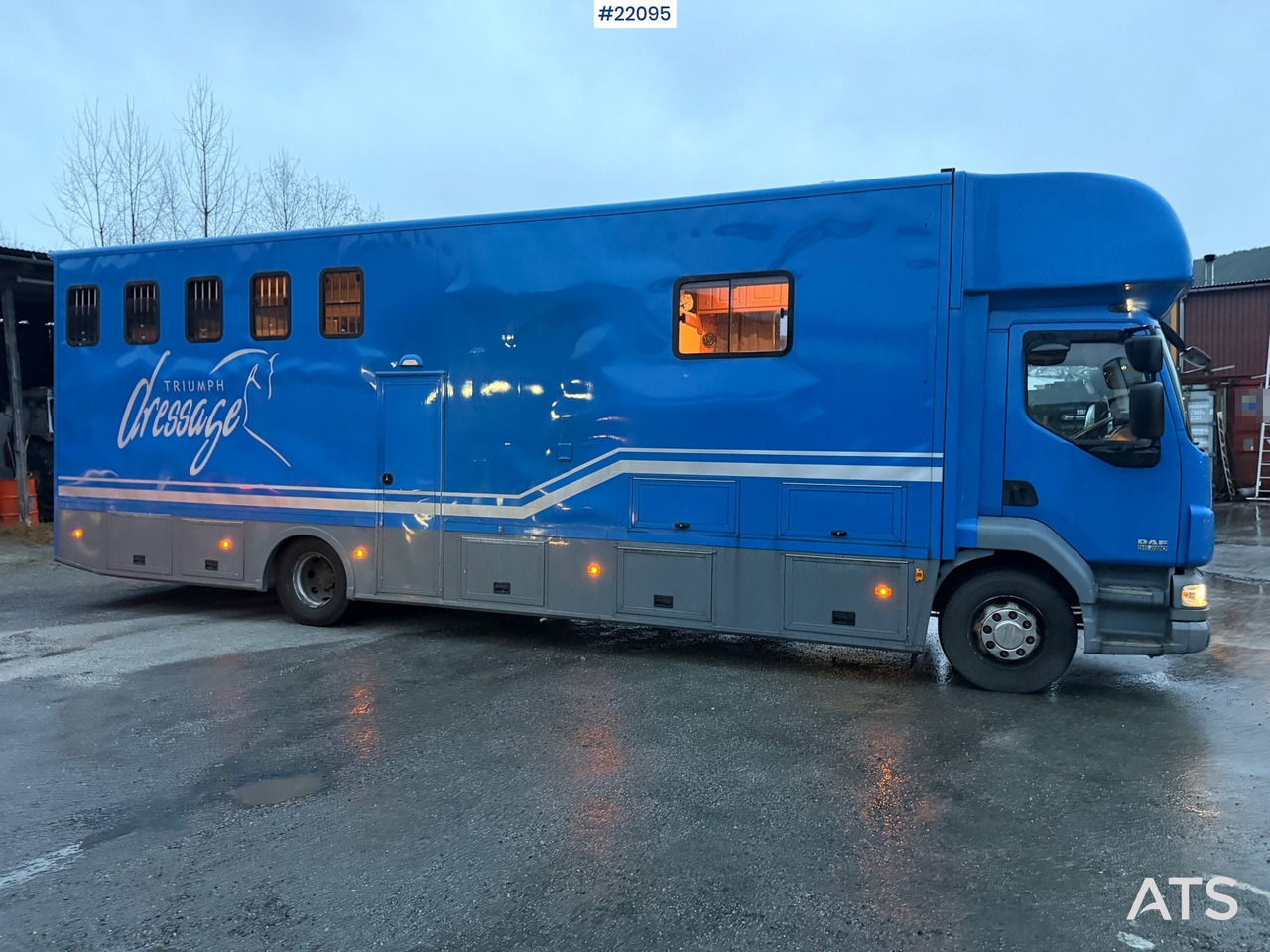DAF Fa 55 4x2 hestebil m/ plass til 5 hester se video - Horse truck: picture 1 DAF Fa 55 4x2 hestebil m/ plass til 5 hester se video - Horse truck: picture 1