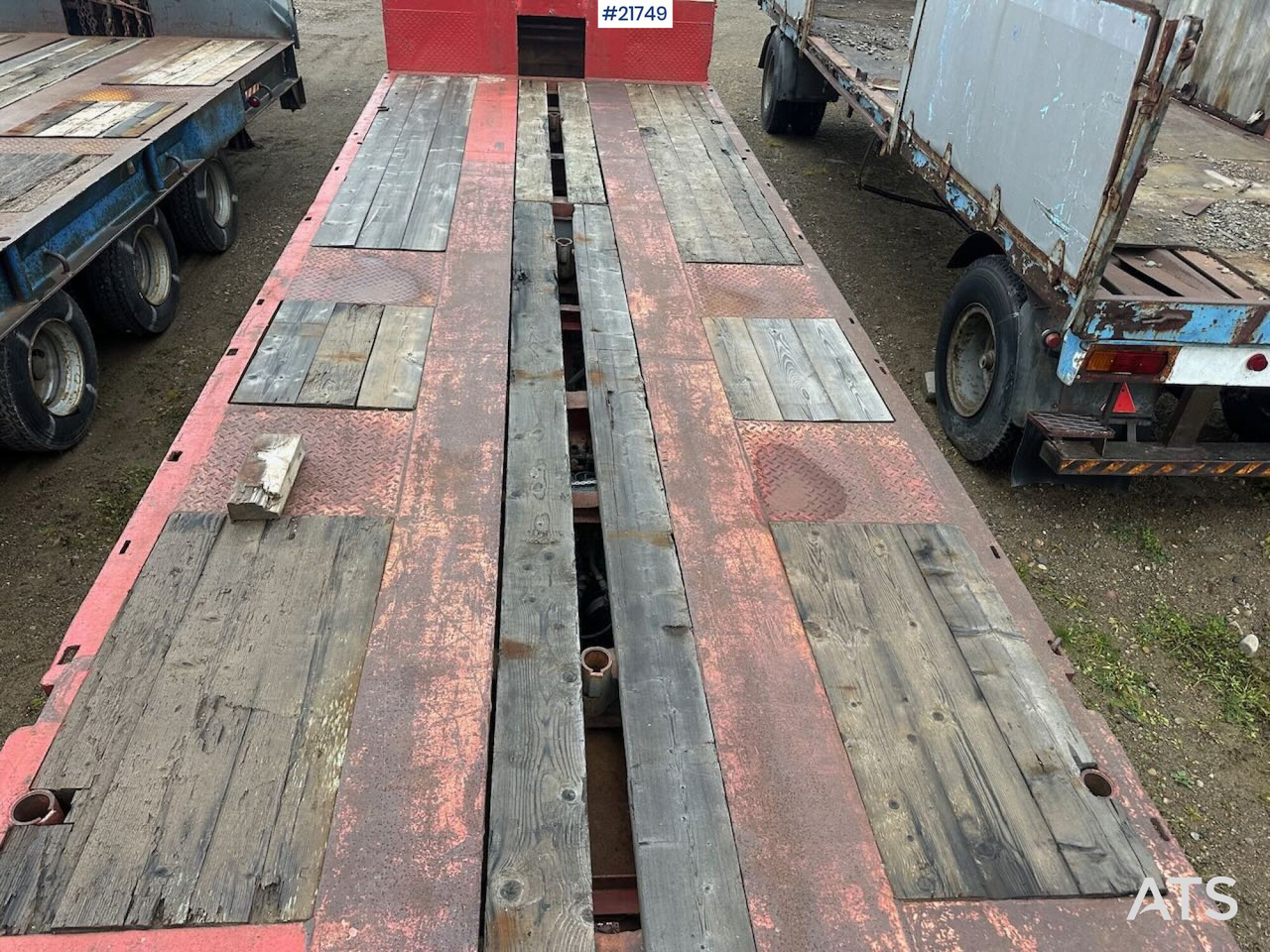 Damm 3SD335 3 akslet maskintralle - Low loader semi-trailer: picture 3 Damm 3SD335 3 akslet maskintralle - Low loader semi-trailer: picture 3