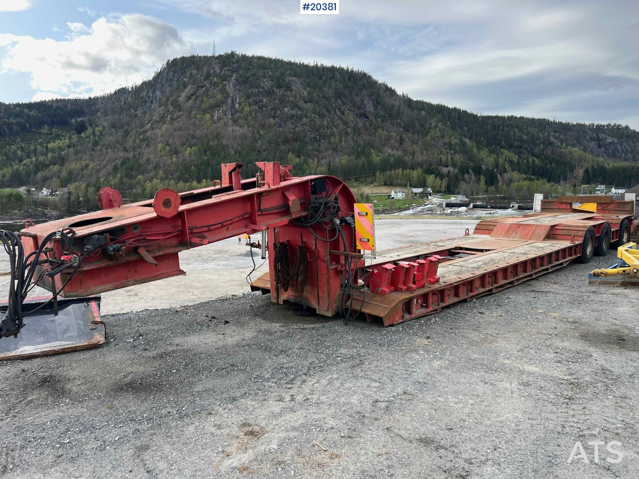 Hafo 1980 Hafo 3 akslet Brønntralle Rep.Objekt - Low loader semi-trailer: picture 2 Hafo 1980 Hafo 3 akslet Brønntralle Rep.Objekt - Low loader semi-trailer: picture 2