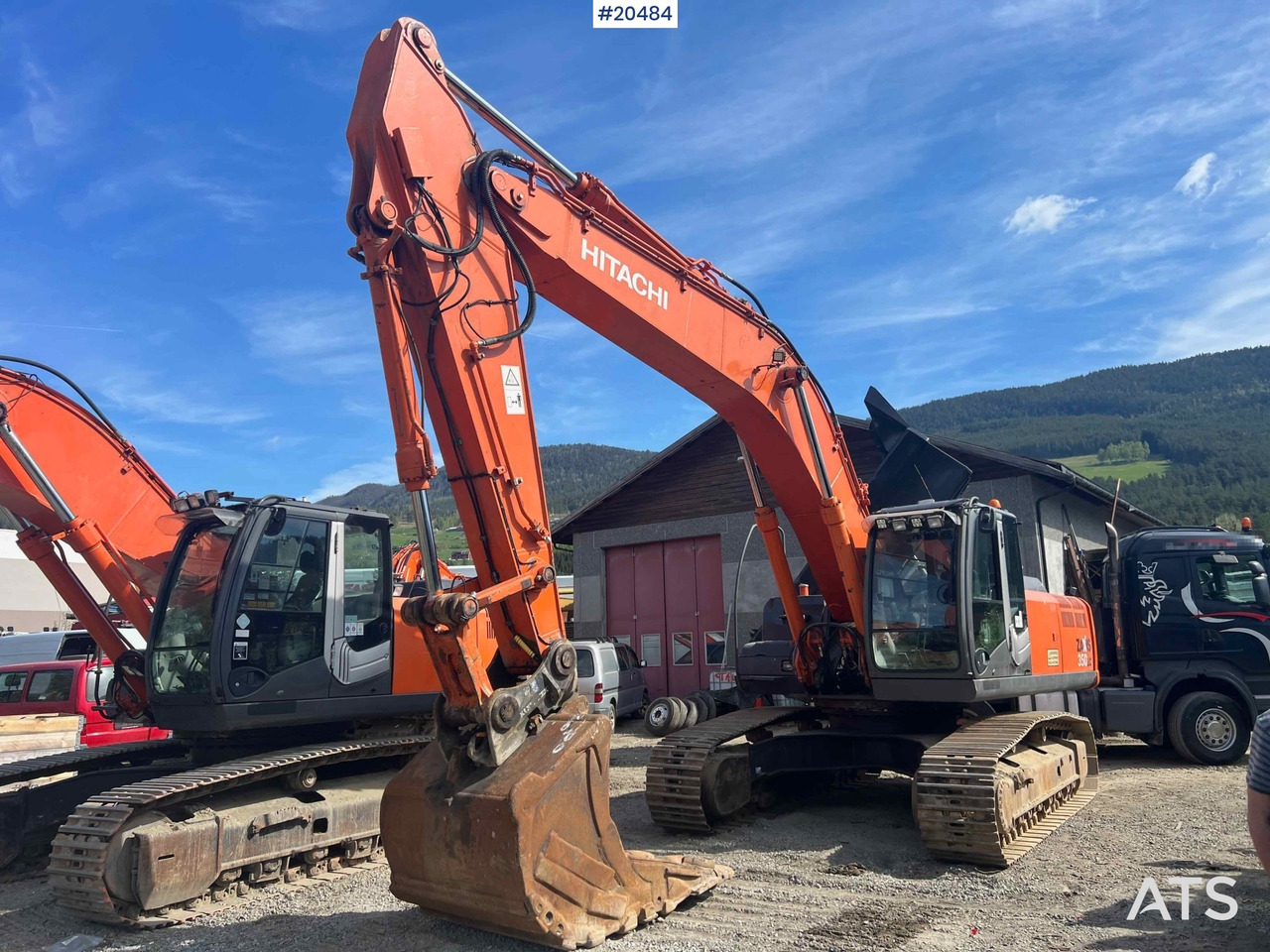 Hitachi ZX350LC-3 - Excavator: picture 1 Hitachi ZX350LC-3 - Excavator: picture 1