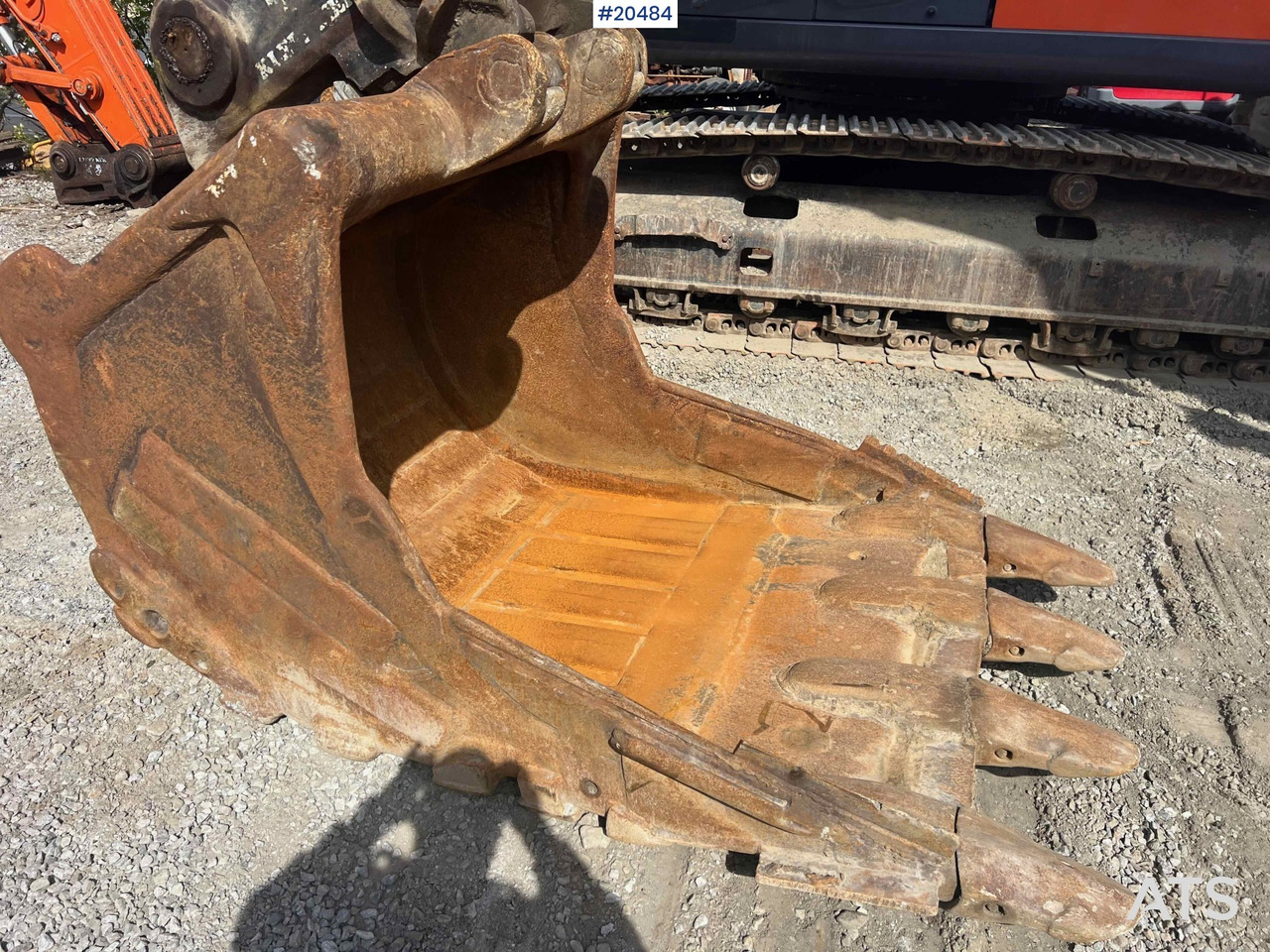 Excavator Hitachi ZX350LC-3: picture 28