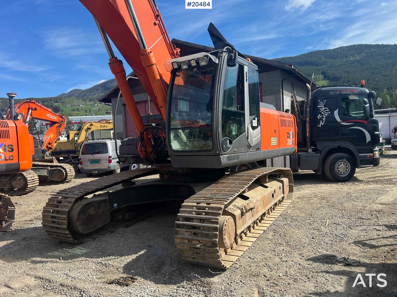 Excavator Hitachi ZX350LC-3: picture 11