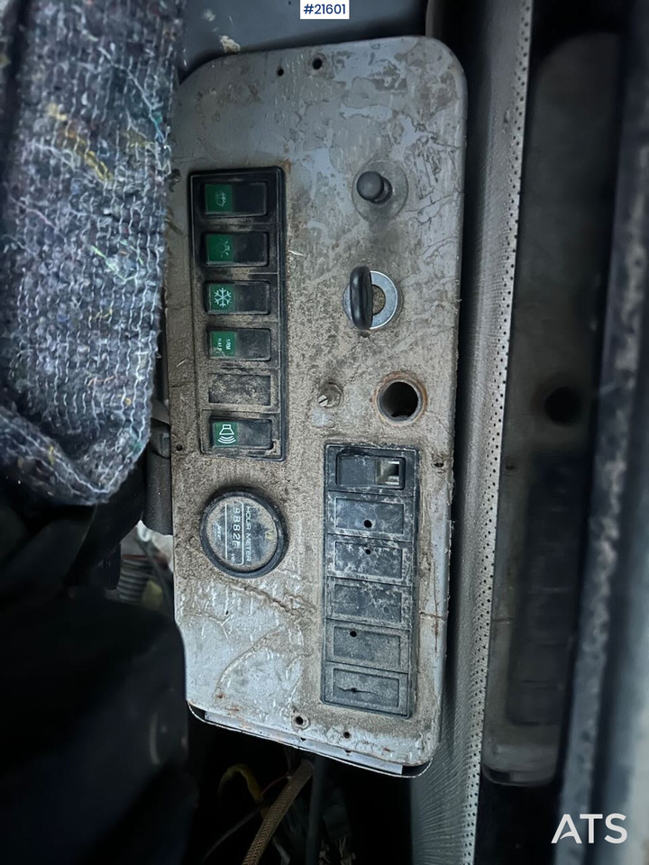 Crawler excavator Hyundai 210LC- 3H gravemaskin m/ 5 skuffer. Byttet belter for 100 timer siden: picture 22