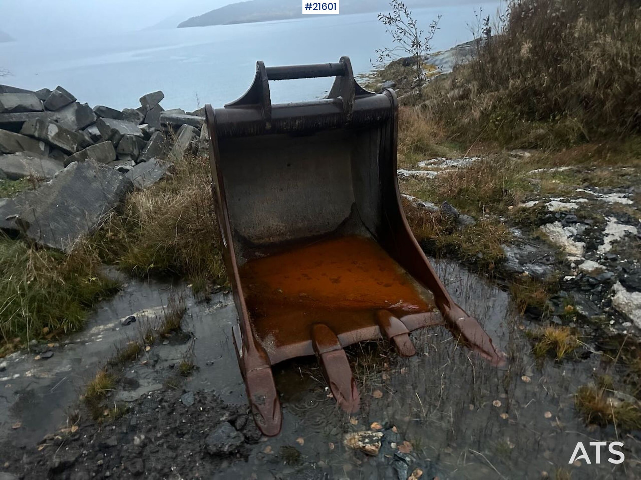 Crawler excavator Hyundai 210LC- 3H gravemaskin m/ 5 skuffer. Byttet belter for 100 timer siden: picture 24