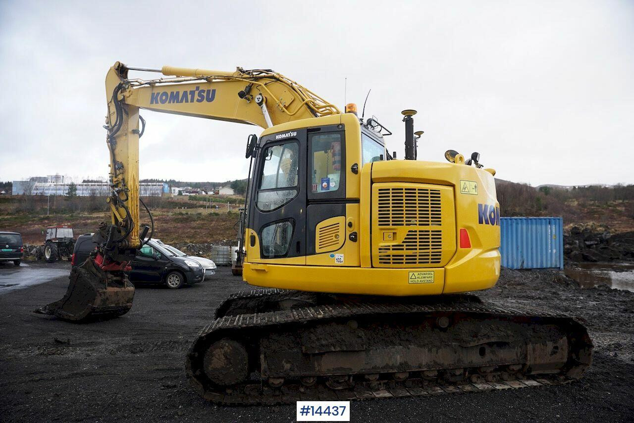 Komatsu PC228USLC-10 - Excavator: picture 2 Komatsu PC228USLC-10 - Excavator: picture 2