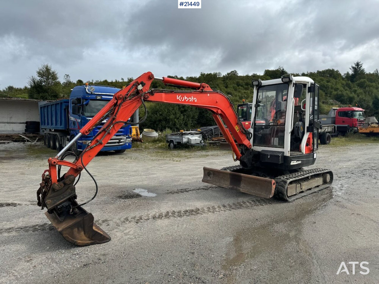 Kubota U35-3 - Mini excavator: picture 1 Kubota U35-3 - Mini excavator: picture 1