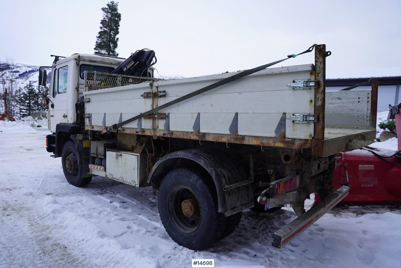MAN 13.232 - Dropside/ Flatbed truck, Crane truck: picture 3 MAN 13.232 - Dropside/ Flatbed truck, Crane truck: picture 3
