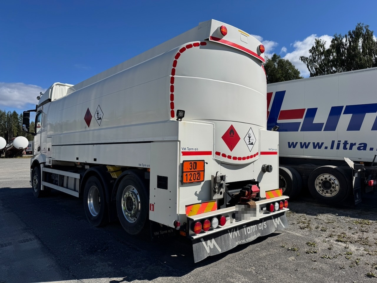 Mercedes Actros 2553 - Tank truck: picture 4 Mercedes Actros 2553 - Tank truck: picture 4
