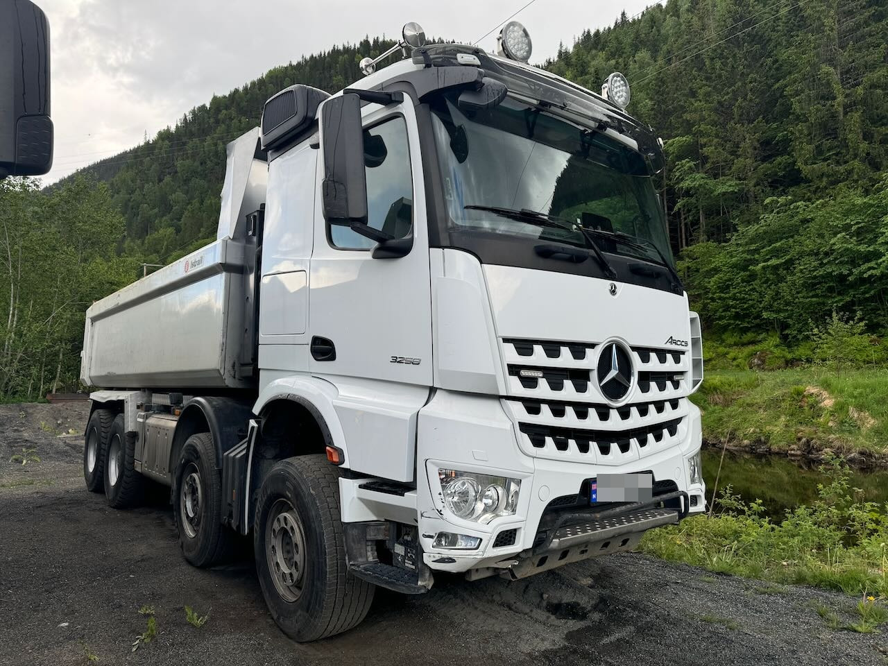 Mercedes Arocs 3258 - Tipper: picture 1 Mercedes Arocs 3258 - Tipper: picture 1