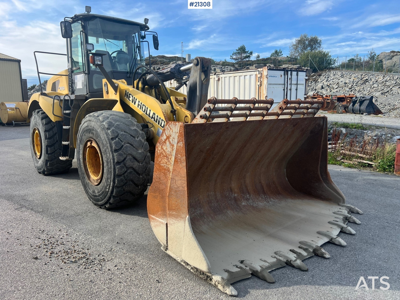 New Holland w270B - Wheel loader: picture 1 New Holland w270B - Wheel loader: picture 1