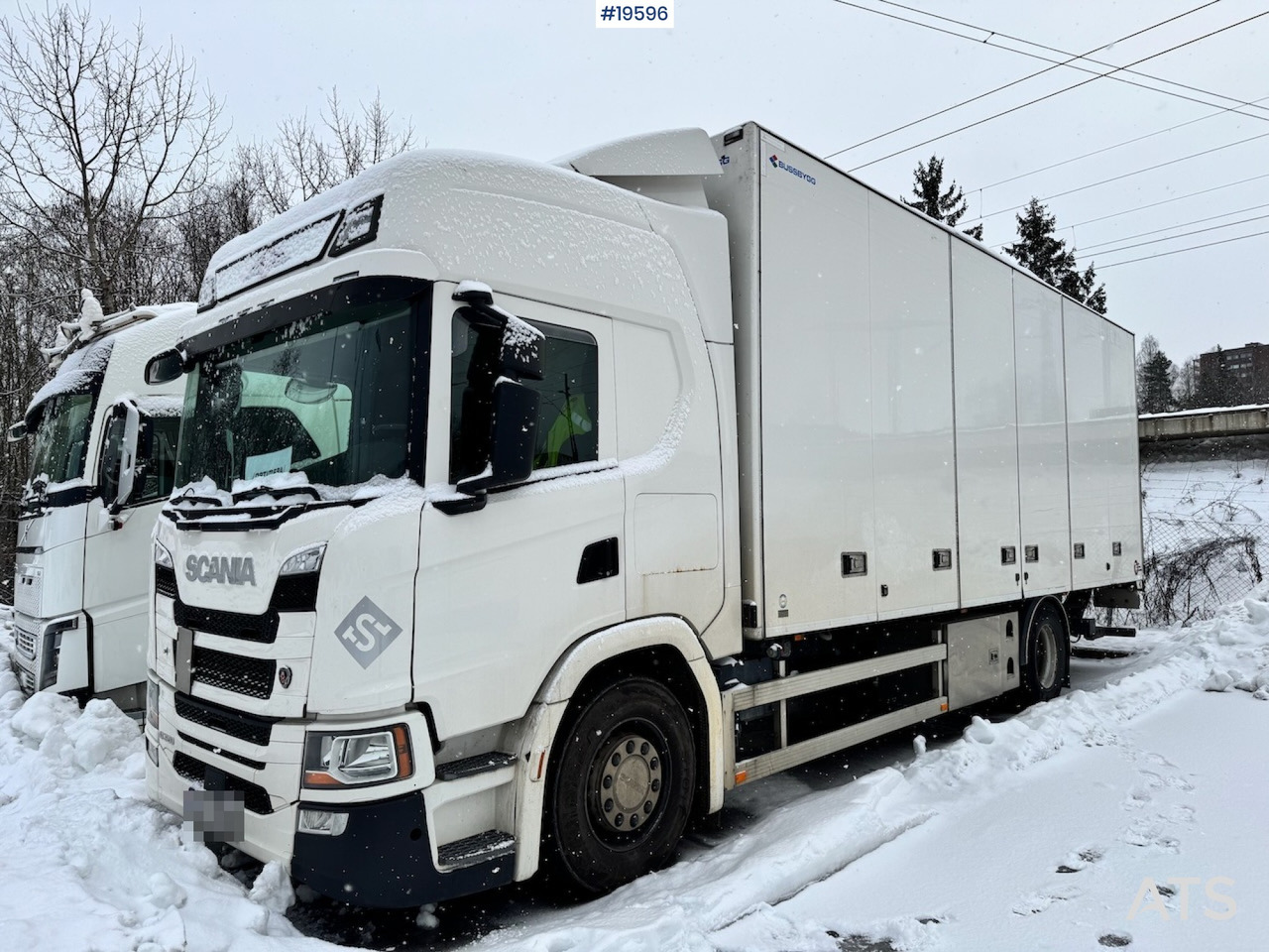 Scania G320 - Box truck: picture 2 Scania G320 - Box truck: picture 2