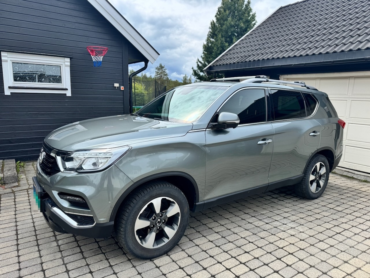 Ssangyong Rexton - Car: picture 2 Ssangyong Rexton - Car: picture 2