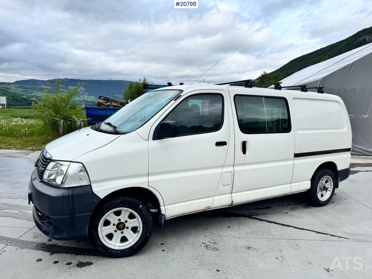 Toyota Hiace - Panel van: picture 2 Toyota Hiace - Panel van: picture 2