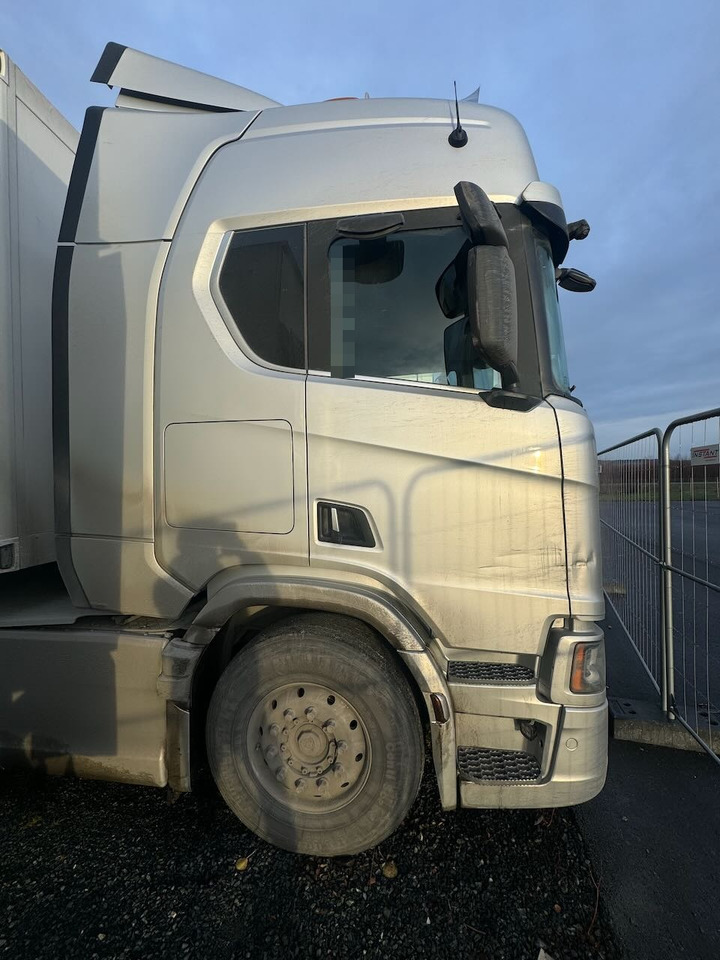 Scania R590 6x2 Trekkvogn m/ Walking floor hydraulikk - Tractor unit: picture 5 Scania R590 6x2 Trekkvogn m/ Walking floor hydraulikk - Tractor unit: picture 5