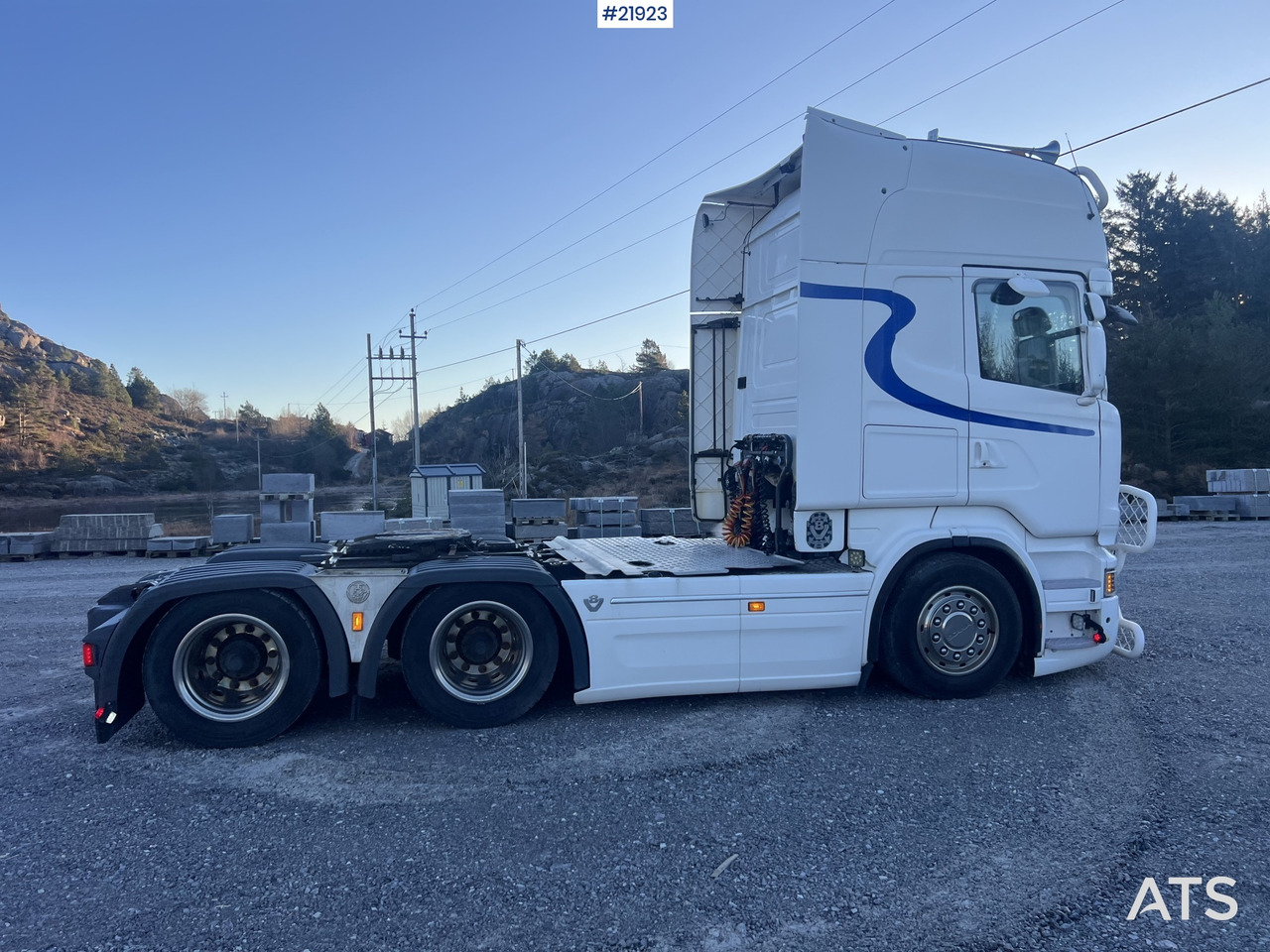 Tractor unit Scania R620: picture 8