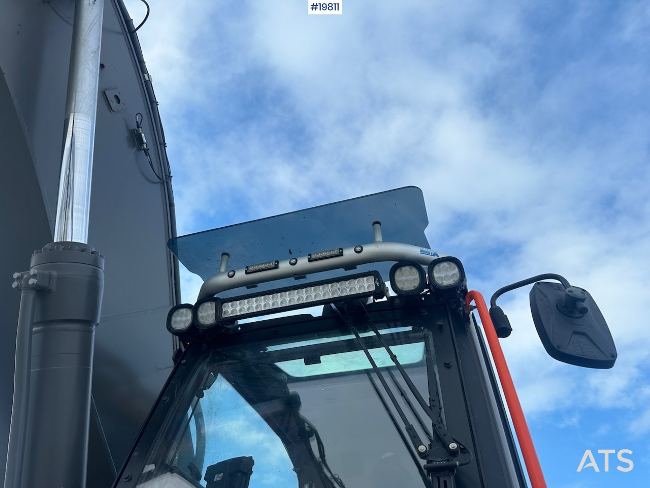 Excavator Volvo EC300 EL: picture 33 Excavator Volvo EC300 EL: picture 33