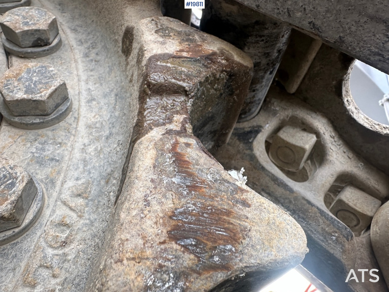 Excavator Volvo EC300 EL: picture 19 Excavator Volvo EC300 EL: picture 19